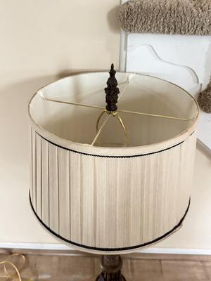 LOT 444L: Gorgeous Vintage Marble & Metal Base Lamp