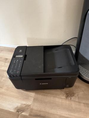 LOT 445L: Office Essentials: Fellowes Shredder & Canon Pixma Printer MX492