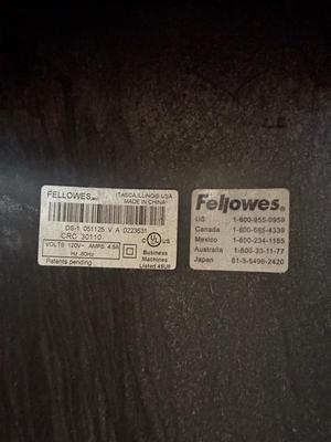 LOT 445L: Office Essentials: Fellowes Shredder & Canon Pixma Printer MX492