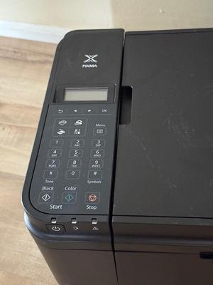 LOT 445L: Office Essentials: Fellowes Shredder & Canon Pixma Printer MX492
