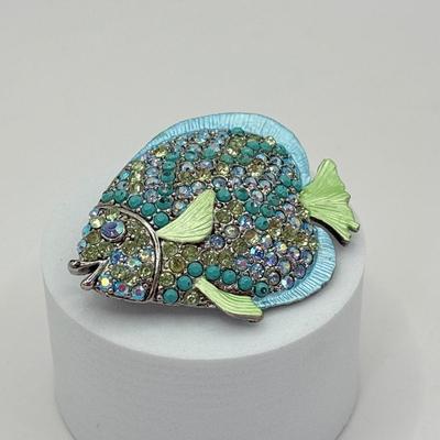 LOT 345J: Stunning Crystal & Bead Fish Pin