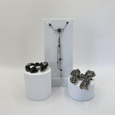 LOT 351J: 17.5” Vintage Crystal Beaded Necklace w/ 2 Bow Pins: Grazian & Unmarked