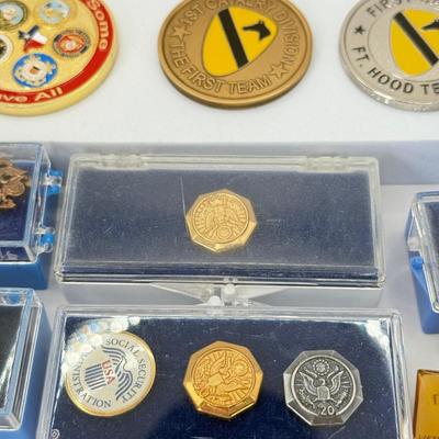 LOT 353J: Collection of Military Coins & Pins