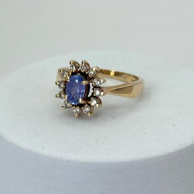 LOT 356J: Size 4.25 Vintage 14kt Gold Blue Gemstone and Diamond Ring (3.05g)