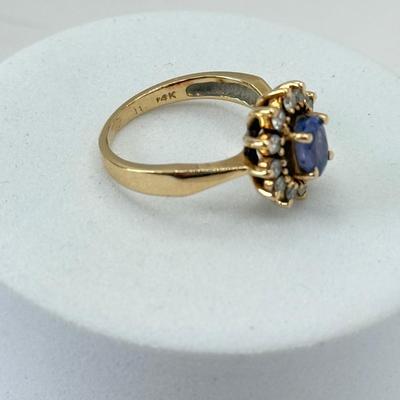 LOT 356J: Size 4.25 Vintage 14kt Gold Blue Gemstone and Diamond Ring (3.05g)