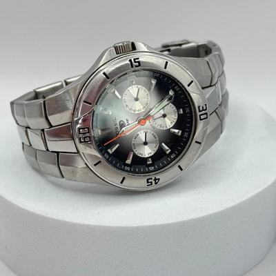 LOT 360J: Men’s Watches: Fossil & Timex