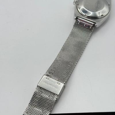 LOT 360J: Men’s Watches: Fossil & Timex