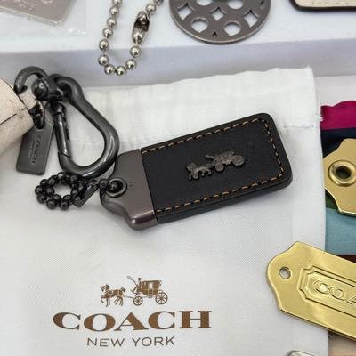 LOT 323J: Coach Cloth Bags & Keychains / Bag Tags