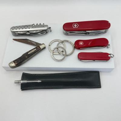LOT 324J: Arrow Pen & Collection of Pocket Knives: Swiss, Winchester & Craftsman