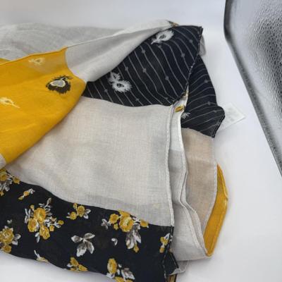 LOT 329J: Coach New York Fashion Scarf