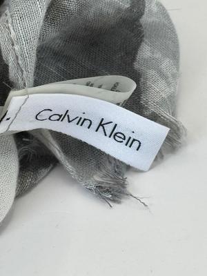 LOT 330J: Michael Kors Fashion Scarf