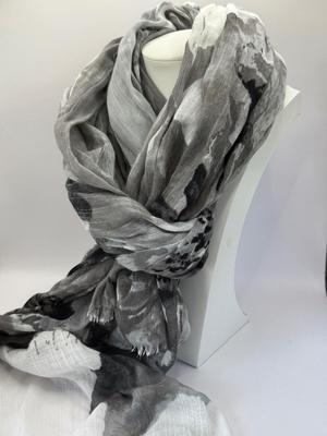 LOT 330J: Michael Kors Fashion Scarf