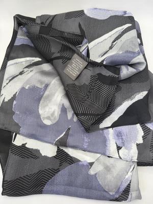 LOT 448J: Vince Camuto Fashion Scarf