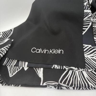 LOT 450J: Calvin Klein Fashion Scarf