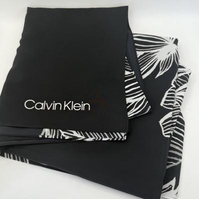 LOT 450J: Calvin Klein Fashion Scarf