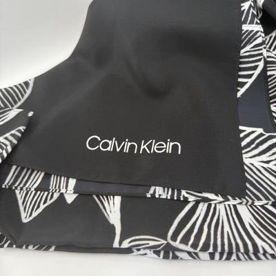 LOT 450J: Calvin Klein Fashion Scarf