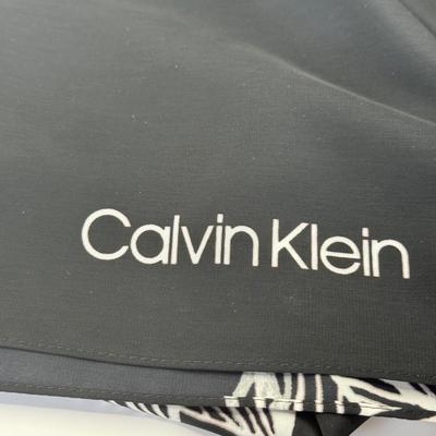 LOT 450J: Calvin Klein Fashion Scarf