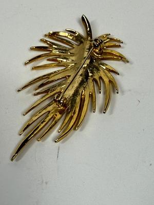 Vintage Leaf Pin Brooch Gold Tone Feather Style