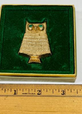 Vintage 1960's Avon Gold-tone Owl Brooch Pin with Green Eyes