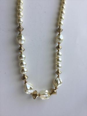 Korea marked pearl type statement necklace