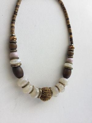 Rustic fashion beaded collar necklace