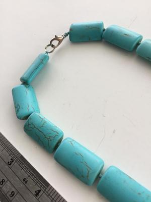 Beautiful howlite type beaded necklace