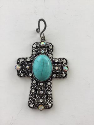 Beautiful vintage cross necklace charm