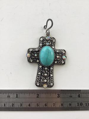 Beautiful vintage cross necklace charm