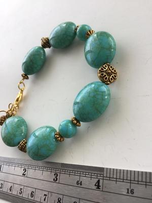 Faux howlite beaded fashion bracelet