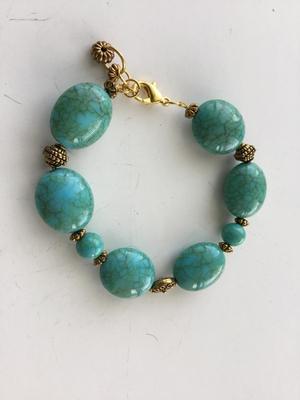 Faux howlite beaded fashion bracelet