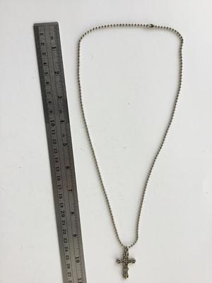 Beautiful silver tone cross necklace