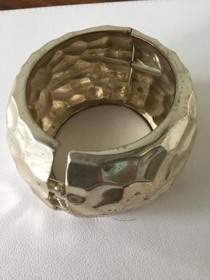 Silver tone fashion bracelet