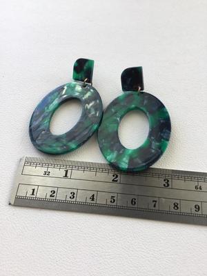 Green and black design fashion earrings
