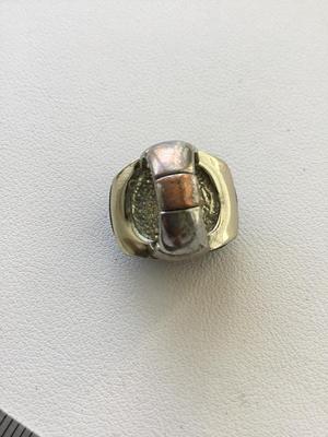 Beautiful stretchy costume ring