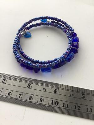 Blue wire beaded fashion bracelet