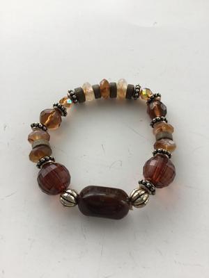 Brown stretchy beaded fashion bracelet