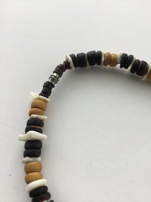 Vintage black and tan beaded necklace