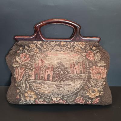 LOT 198: Vintage Sewing Handbag w/ Singer West Germany Scissors, Crochet Thread & More