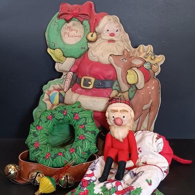 LOT 200: Vintage Santa Blow Mold, Knee Hugger, 50s Style Christmas Kittens Apron & More