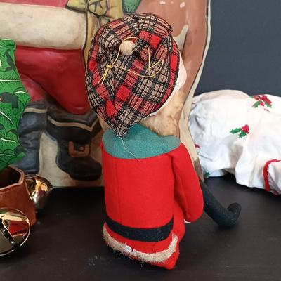 LOT 200: Vintage Santa Blow Mold, Knee Hugger, 50s Style Christmas Kittens Apron & More
