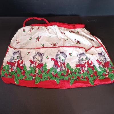 LOT 200: Vintage Santa Blow Mold, Knee Hugger, 50s Style Christmas Kittens Apron & More