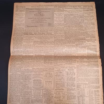 LOT 202: Chicago The Sun 1934 Newspaper with COA, Bond Executive Model Fedora & More