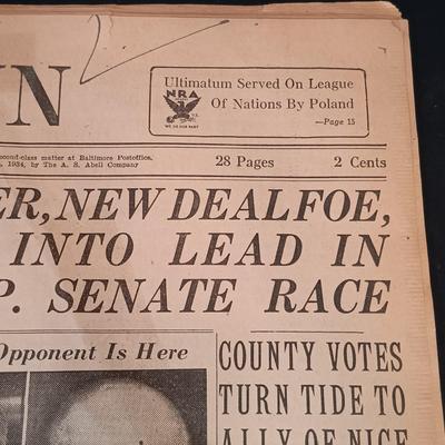 LOT 202: Chicago The Sun 1934 Newspaper with COA, Bond Executive Model Fedora & More