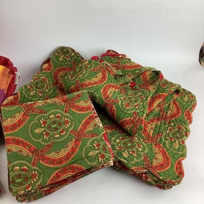 D721 Large Collection of French La Cigale Tablecloths, Placemats and more
