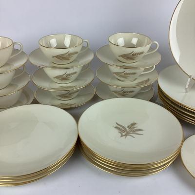 K732 Lenox "Wheat" & "Olympia" China Set with Etched Crystal Icetea Glasses