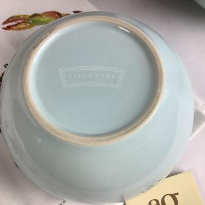 K735 Italian Blue Crab Bowl with Small Bowls, Napkins, Shaker and more