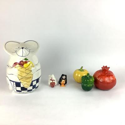 K739 Large Mouse Cookie Jar with Cat Salt and Pepper , Pepper Kitchen Timer and Decor