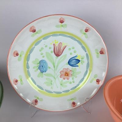 K741 Set of 3 Pyrex Bowls, John Taylor Ceramics lidded Bowl