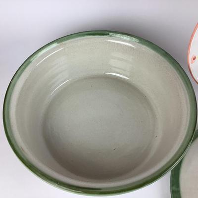 K741 Set of 3 Pyrex Bowls, John Taylor Ceramics lidded Bowl