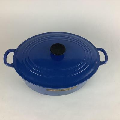 K743 Large Oval Enamel Cast Iron Le CREUSET Lidded Pot